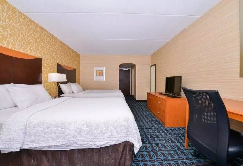 ２ダブルベッドのスタンダードルーム, Fairfield Inn Rochester Airport