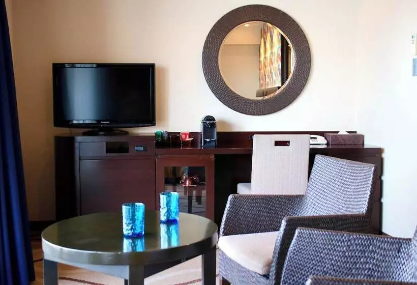 اتاق لوکس, Loisir Spa Tower Naha