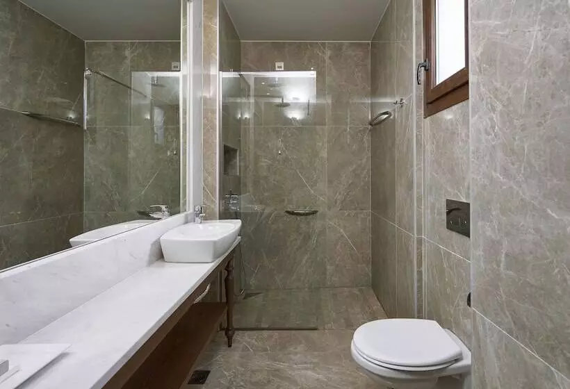 Standard-huone Sivuttainen Merinäkymä, Mediterranean Village Hotel & Spa