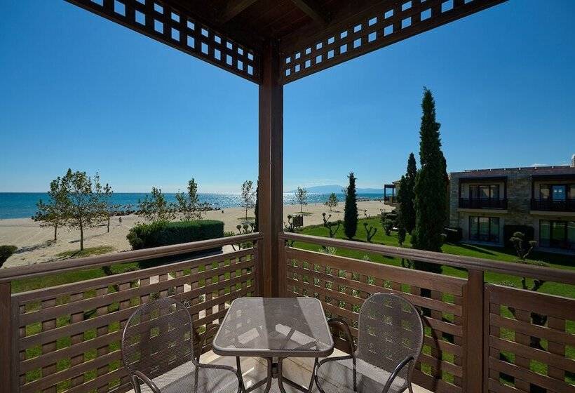 غرفة قياسية مطلّة علي البحر, Mediterranean Village Hotel & Spa