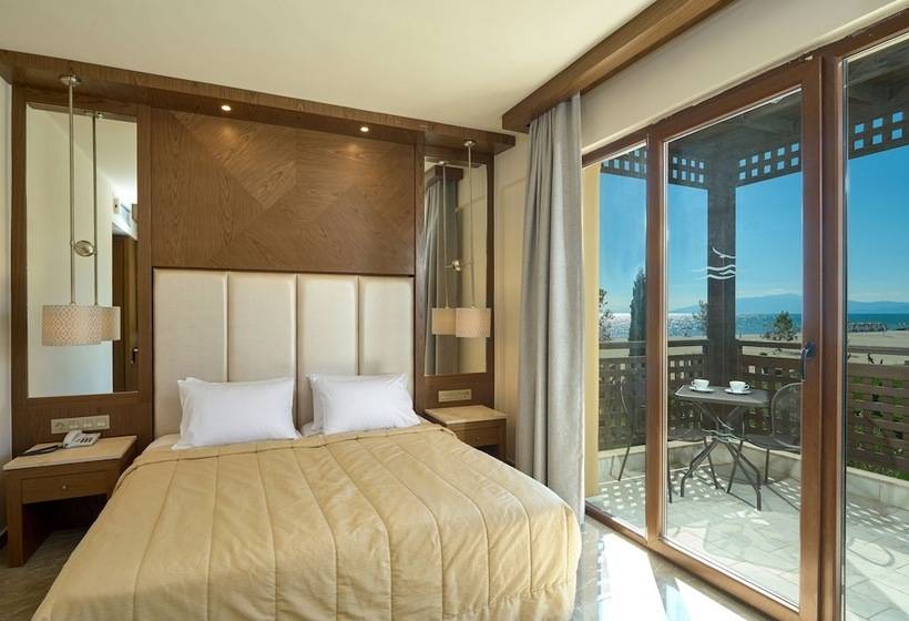 غرفة قياسية مطلّة علي البحر, Mediterranean Village Hotel & Spa