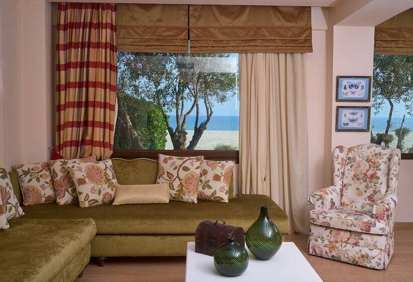 جناح, Mediterranean Village Hotel & Spa