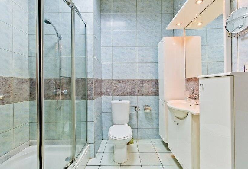 اتاق استاندارد, Queens