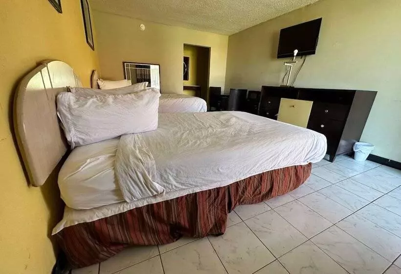 ２ダブルベッドのスタンダードルーム, Travelodge By Wyndham Lumberton