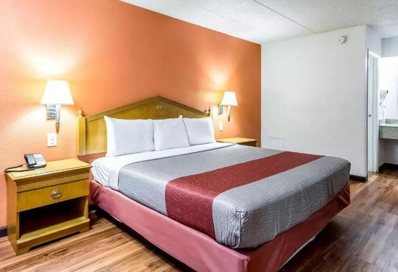キングサイズベッドのスタンダードルーム, Motel 6grove City, Oh