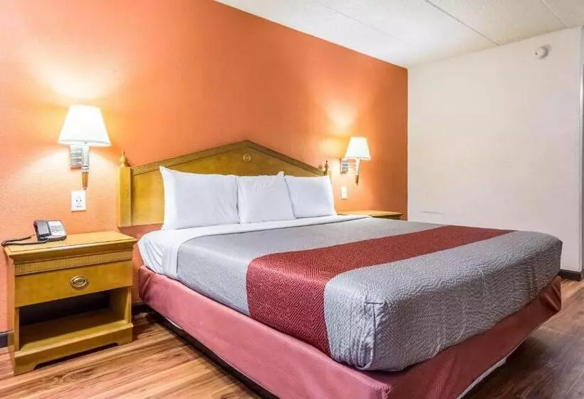 キングサイズベッドのスタンダードルーム, Motel 6grove City, Oh