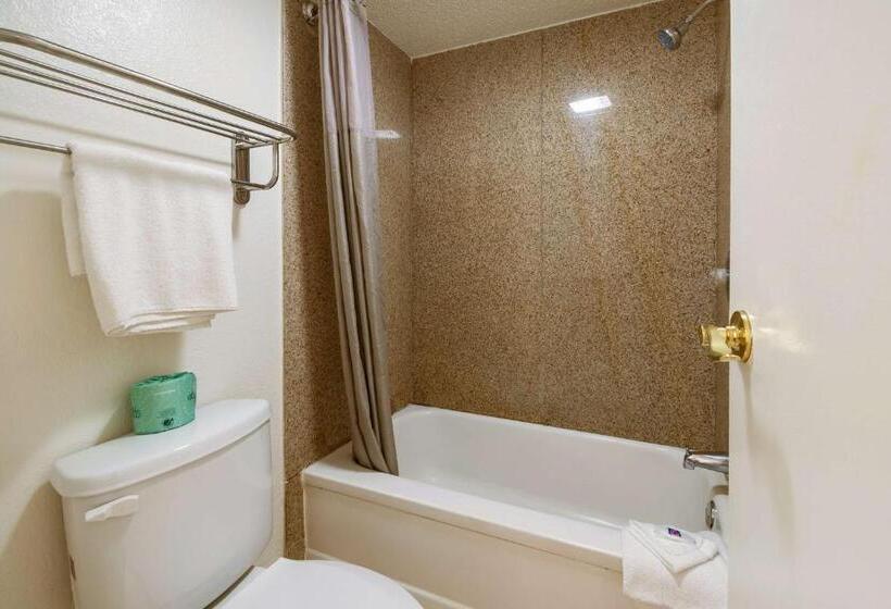 Четырехместный Номер Стандарт, Motel 6grove City, Oh