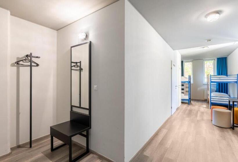 اتاق استاندارد سه نفره, a&o Wien Hauptbahnhof