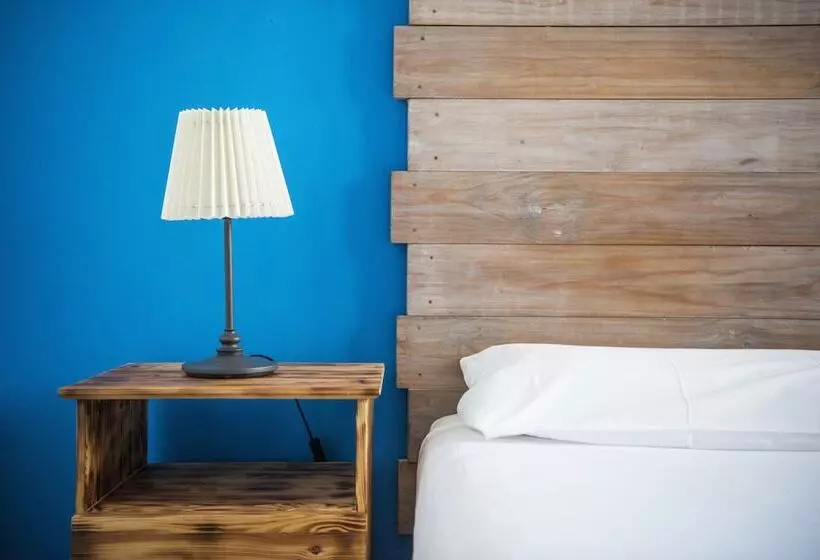 اتاق استاندارد با سرویس بهداشتی مشترک, Safestay Madrid Central