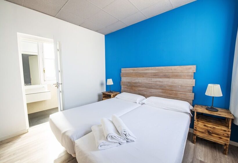 اتاق استاندارد با سرویس بهداشتی مشترک, Safestay Madrid Central