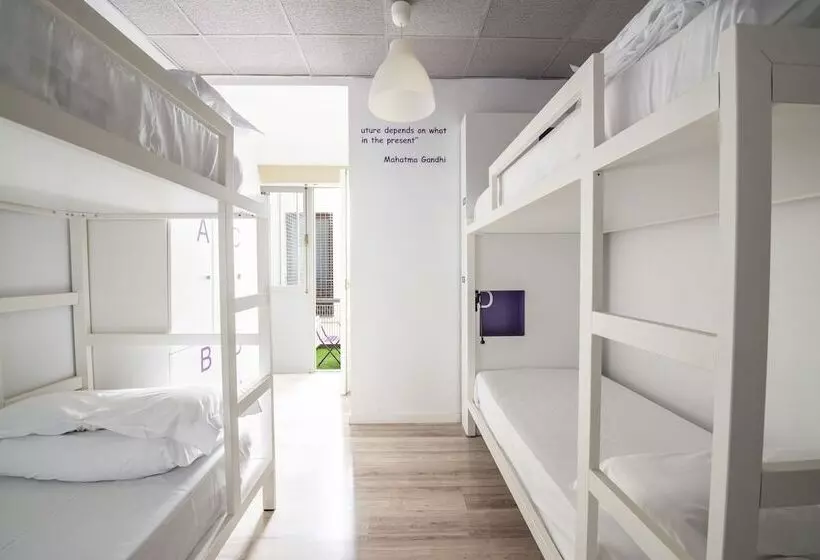 Bed in Shared Room with Shared Bathroom, Safestay Madrid Central