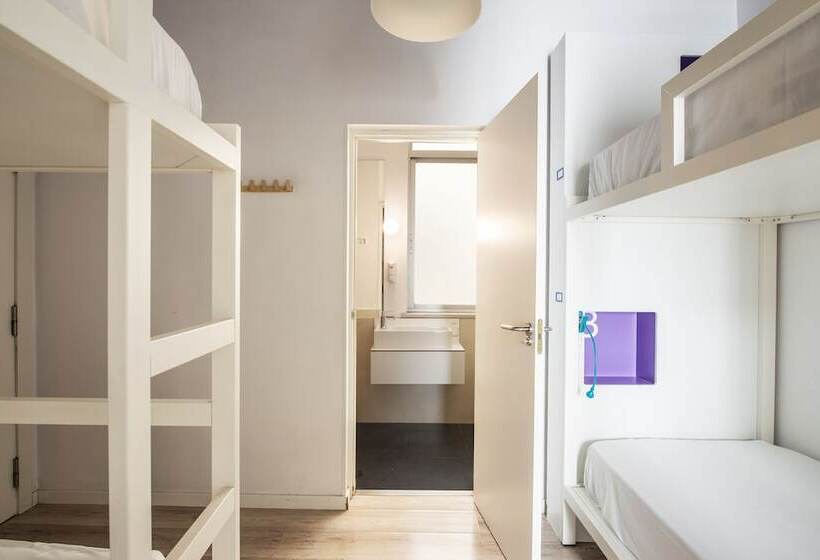 Bed in Shared Room with Shared Bathroom, Safestay Madrid Central