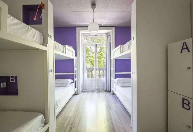 Bed in Shared Room with Shared Bathroom, Safestay Madrid Central