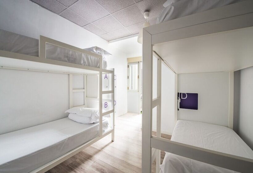 Bed in Shared Room with Shared Bathroom, Safestay Madrid Central
