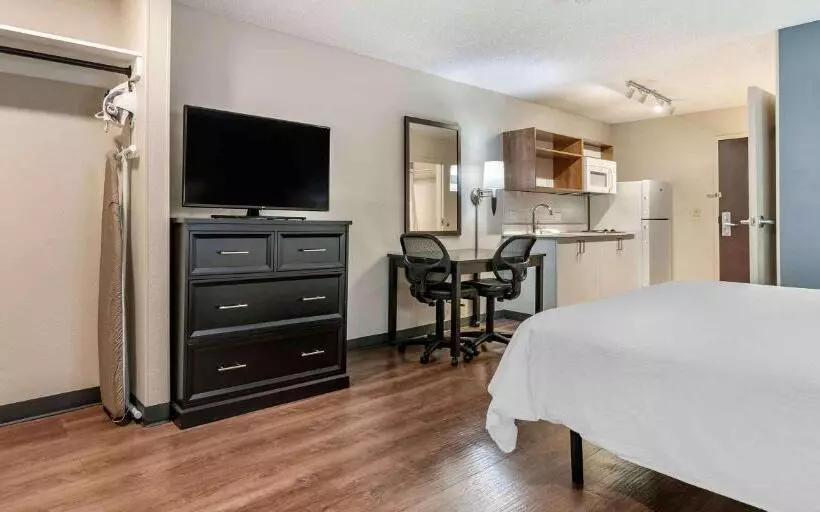 キングサイドベッドのスタンダードワンルーム, Extended Stay America Premier Suites   San Francisco   Belmont