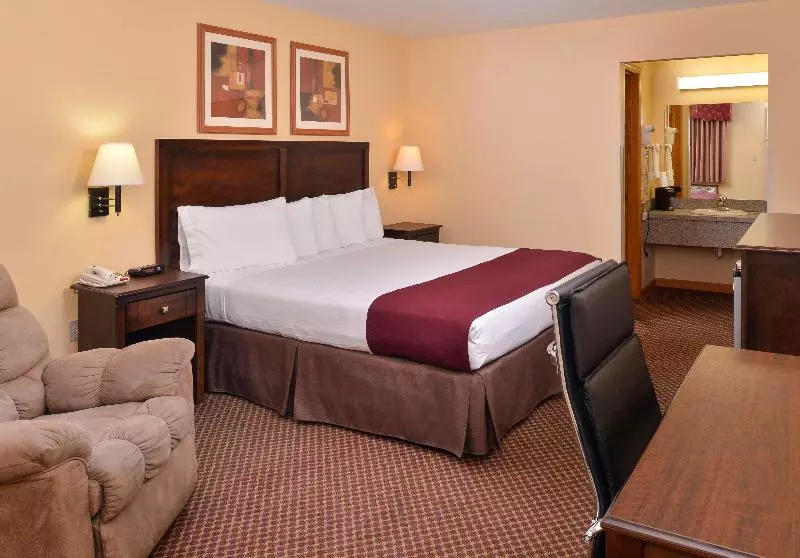 キングサイズベッドのスタンダードルーム, Americas Best Value Inn Bryant