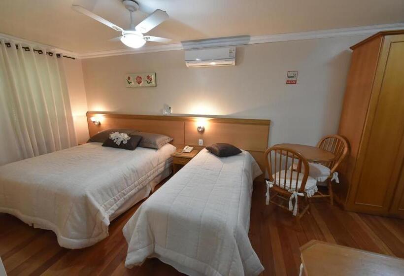 חדר סטנדרט לשלושה, Cabanas Alto Da Serra