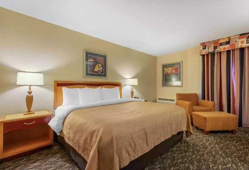 Standard-huone King-vuode, Clarion Inn Ormond Beach At Destination Daytona