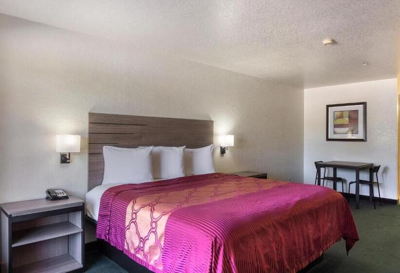 חדר סטנדרט עם מיטת קינג, Country Hearth Inn & Suites San Antonio Medical Center