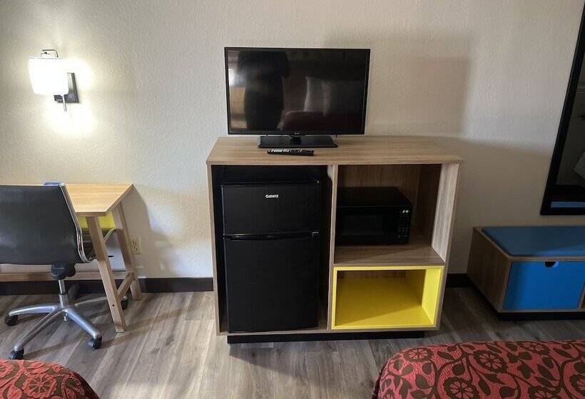 Suíte, Days Inn & Suites By Wyndham Opelousas