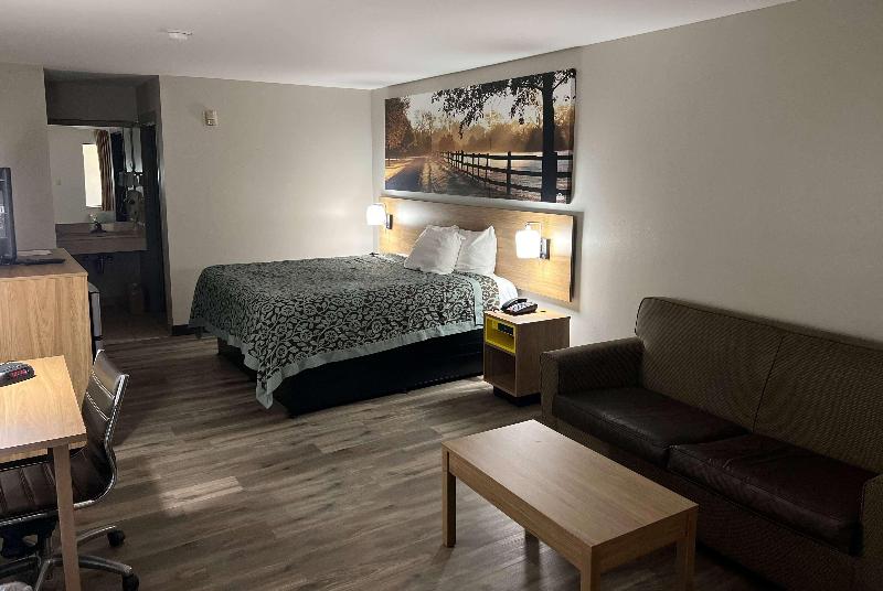 스탠다드 룸 킹사이즈 침대, Days Inn & Suites By Wyndham Opelousas