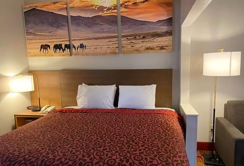 デラックススイート, Days Inn & Suites By Wyndham Ridgeland