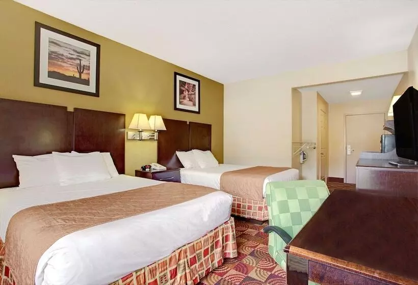 スイート, Days Inn & Suites By Wyndham Ridgeland