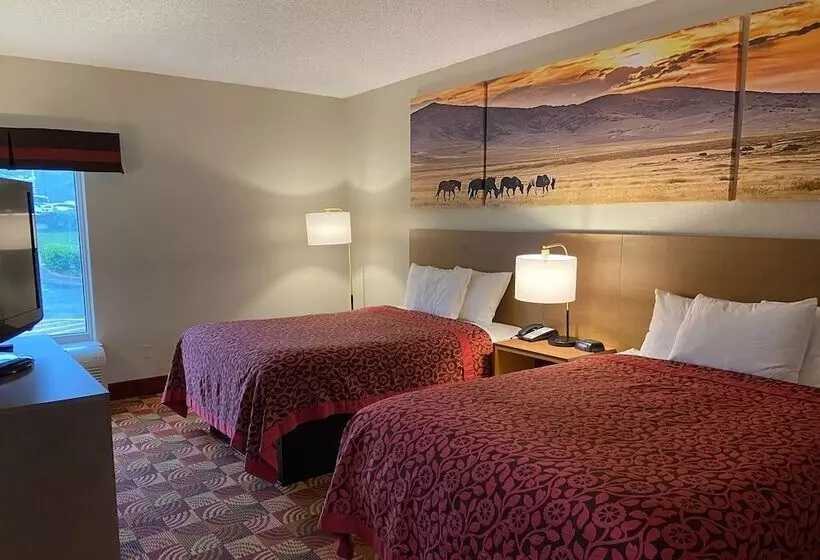 スイート, Days Inn & Suites By Wyndham Ridgeland