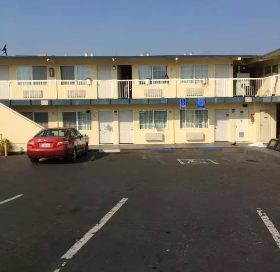 スタンダードシングルルーム, Economy Inn Seaside