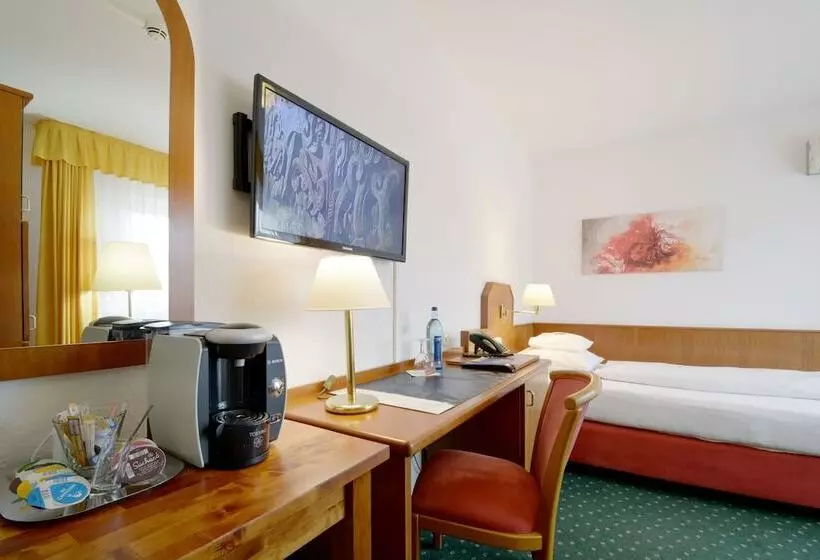 Comfort Yhden Hengen Huone, Engelhorn