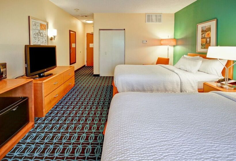 带2个双人床的标准工作室, Fairfield Inn & Suites By Marriott Saratoga Malta
