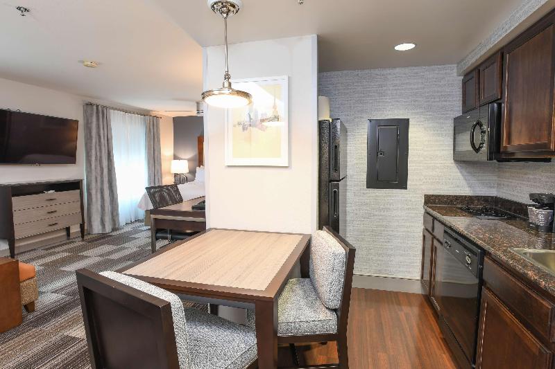 キングサイドベッドのスタンダードワンルーム, Homewood Suites Cincinnati Airport