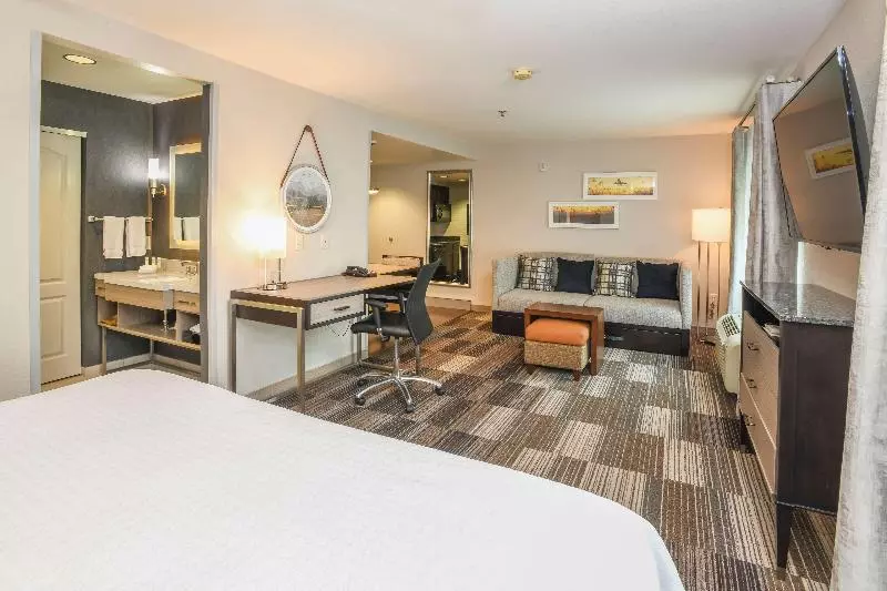 キングサイドベッドのスタンダードワンルーム, Homewood Suites Cincinnati Airport