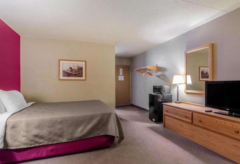 غرفة قياسية سرير مزدوج, Rodeway Inn