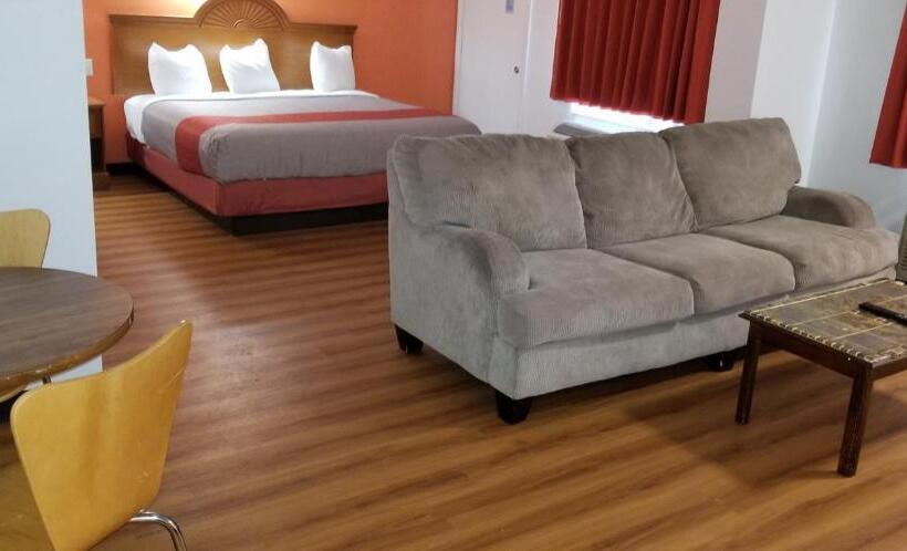 جناح, Fairbridge Inn Express North Lima