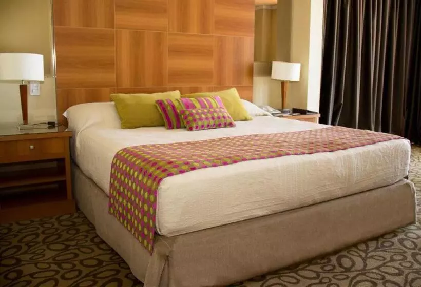 اتاق استاندارد با چشمانداز شهر, Turismo Hotel Casino