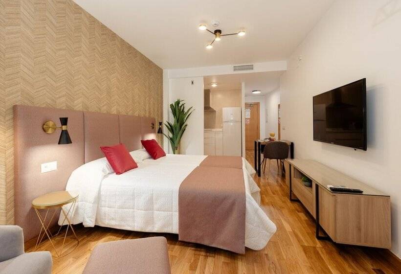 Standard-studio, Apartamentos Debambú