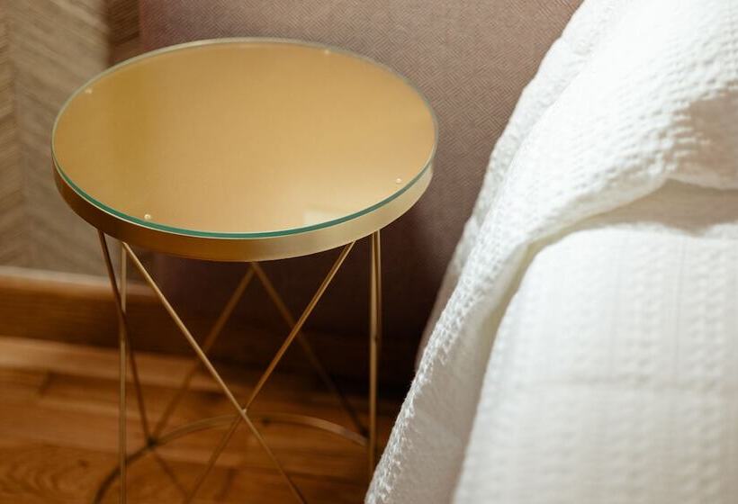 Standard-studio, Apartamentos Debambú