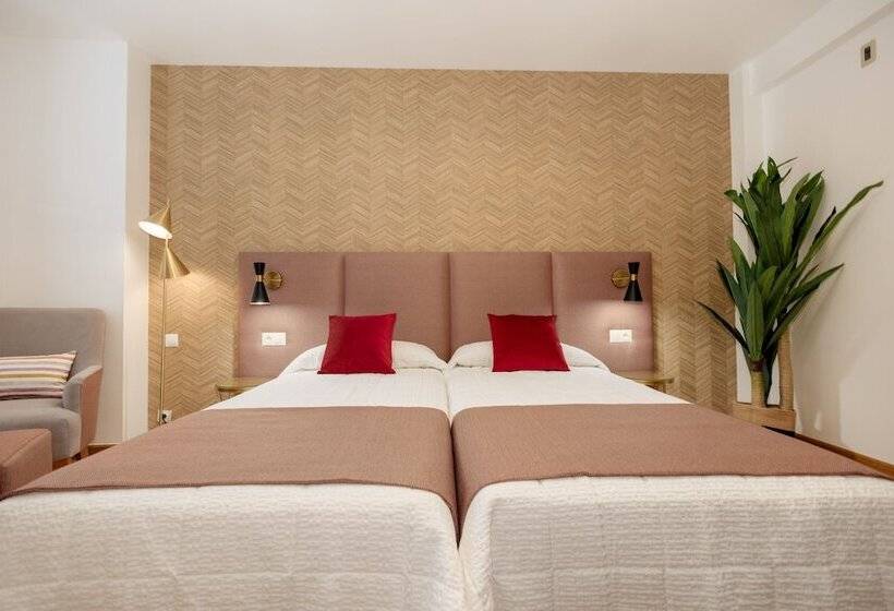 Standard-studio, Apartamentos Debambú