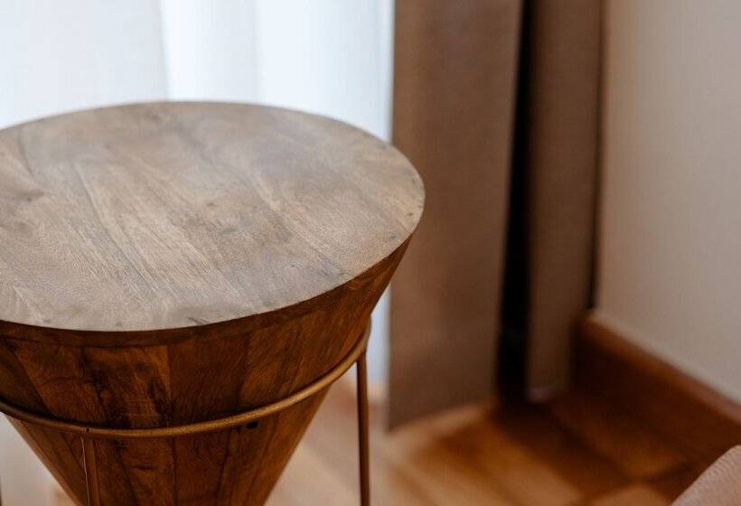 Standard-studio, Apartamentos Debambú