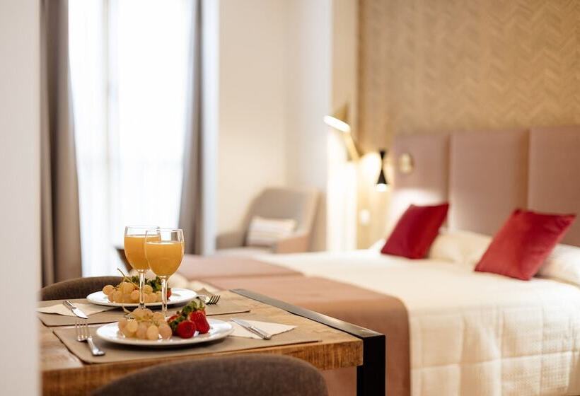 Standard-studio, Apartamentos Debambú