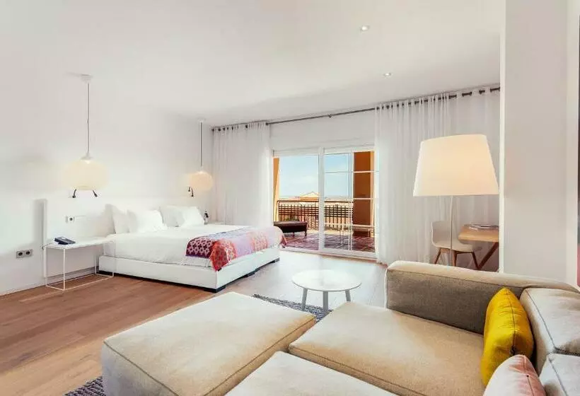 اتاق لوکس, Ama Islantilla Resort