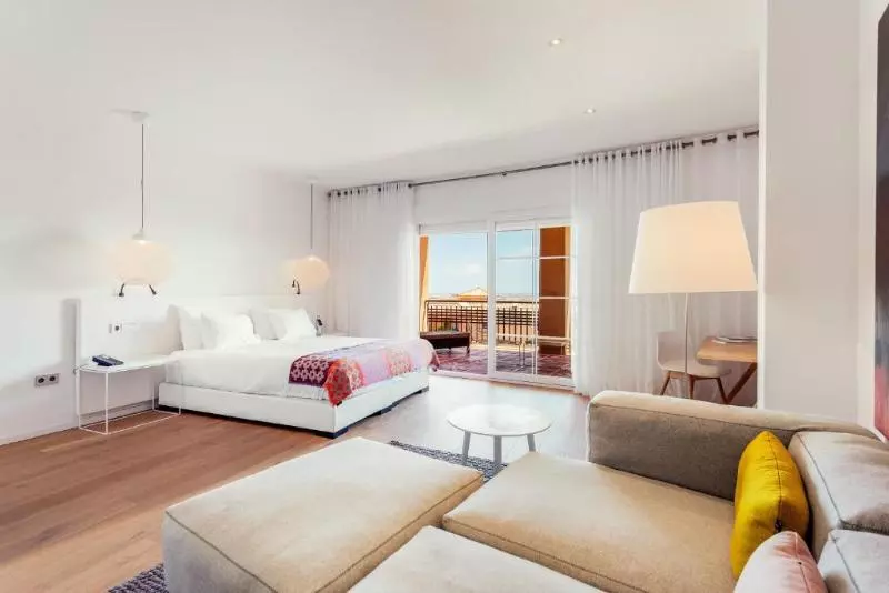 اتاق لوکس, Ama Islantilla Resort