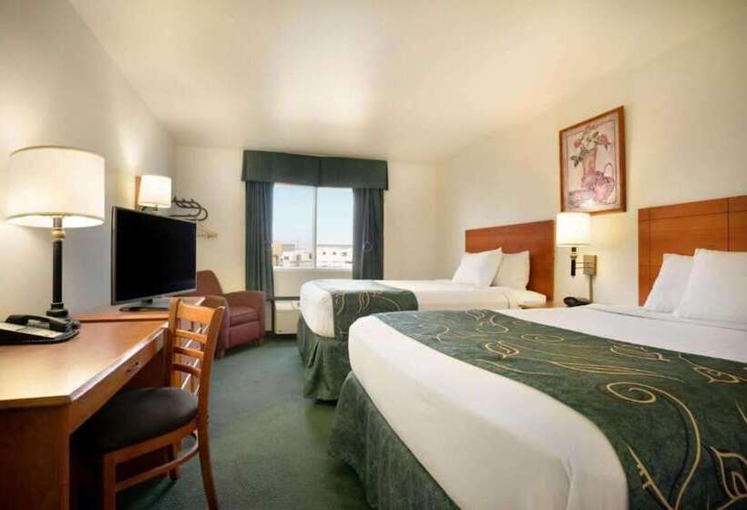 غرفه قياسيه سريرين مزدوجين, Baymont By Wyndham Rawlins