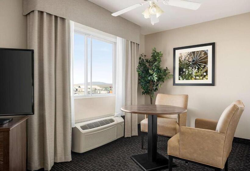 غرفة ديلوكس سرير كينج, Baymont By Wyndham Rawlins