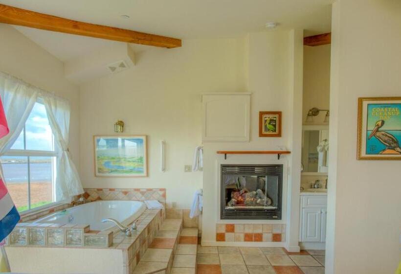 חדר סופריור נוף לנהר, Captain's Inn At Moss Landing