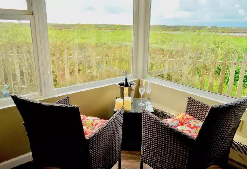デラックスルーム, Captain's Inn At Moss Landing