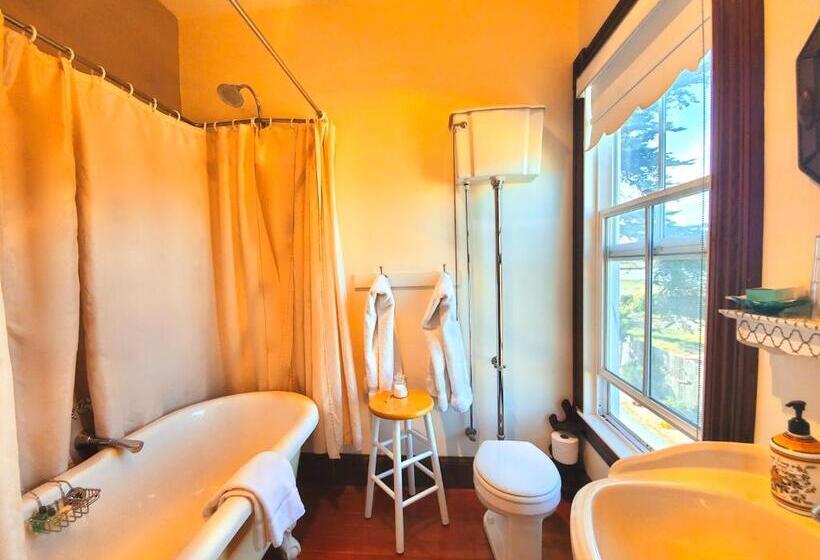 חדר סטנדרט נוף לגינה, Captain's Inn At Moss Landing