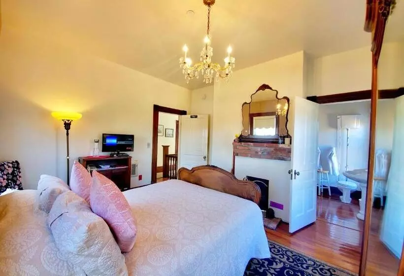 ガーデンビュースタンダードルーム, Captain's Inn At Moss Landing