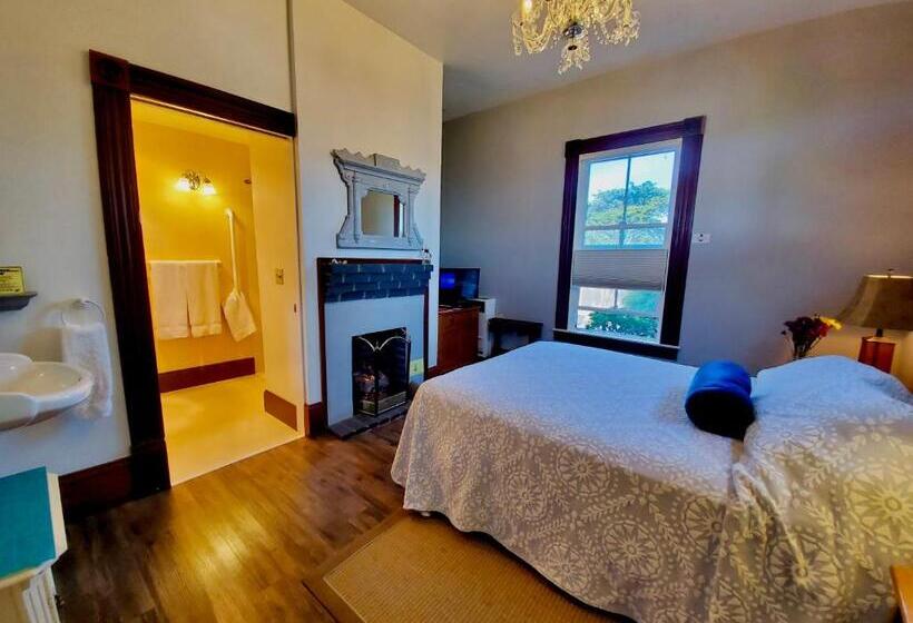 חדר סטנדרט מותאם לאדם עם מוגבלויות, Captain's Inn At Moss Landing